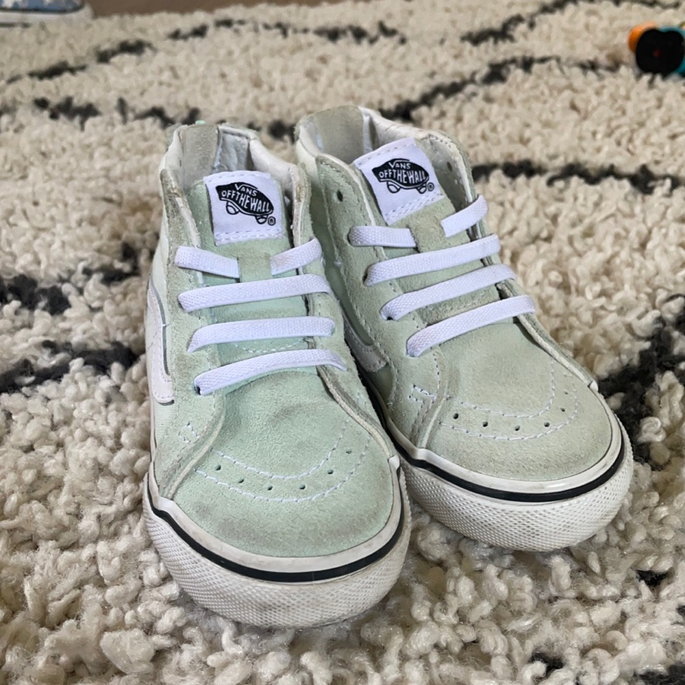 mint toddler vans.